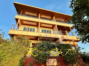 Hollywood Palace Resort